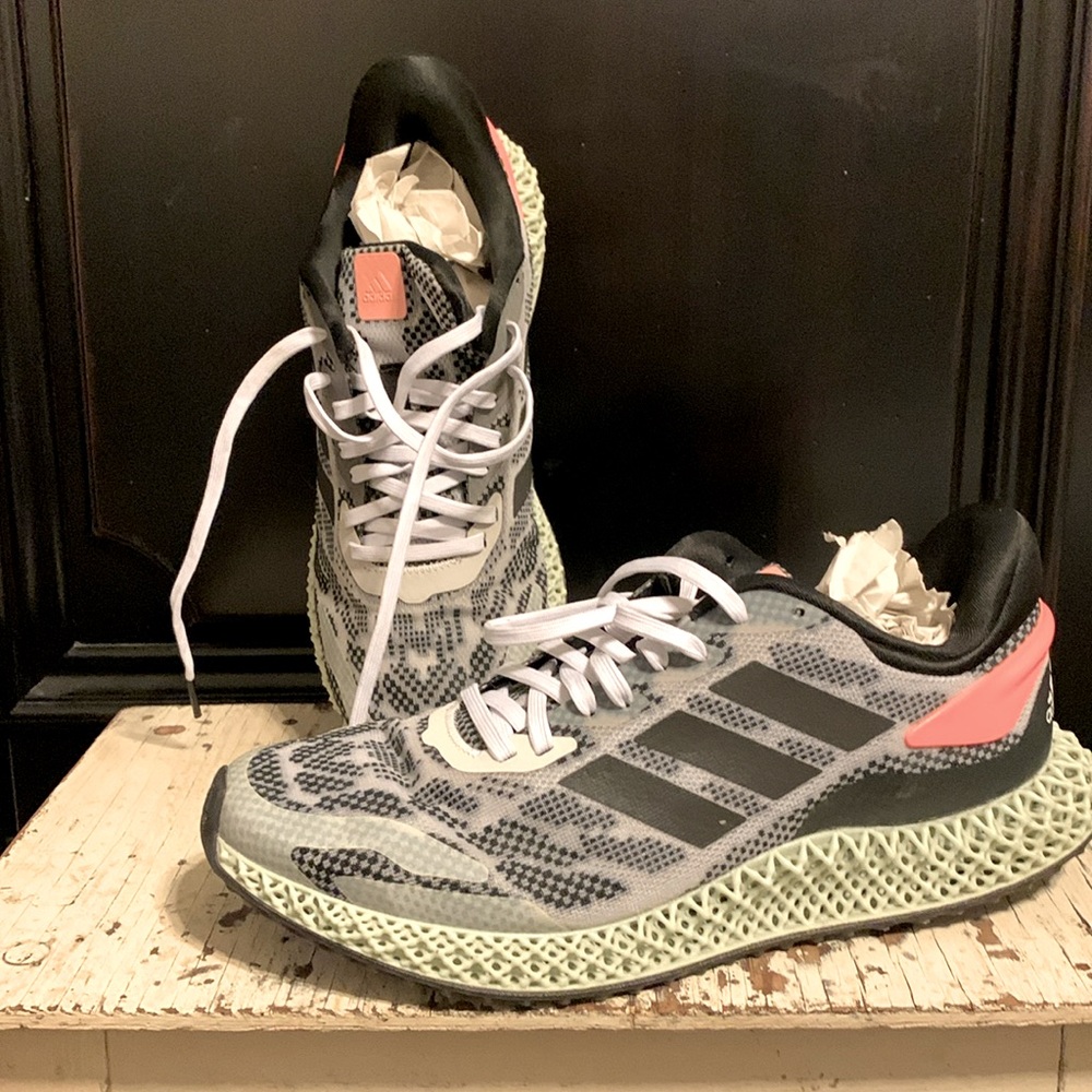 adidas 4D Run 1.0 'White Signal
Coral' FW1233